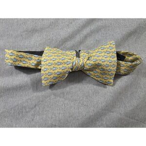 Vineyard Vines Adjustable Yellow Fish Pattern Silk Bow Tie 13 3/4-18 in neck USA